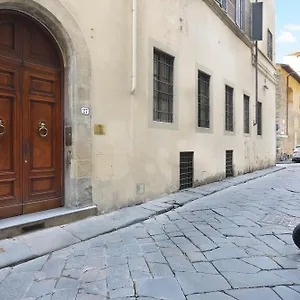 No2 Ancient Palazzo Apartment Florence